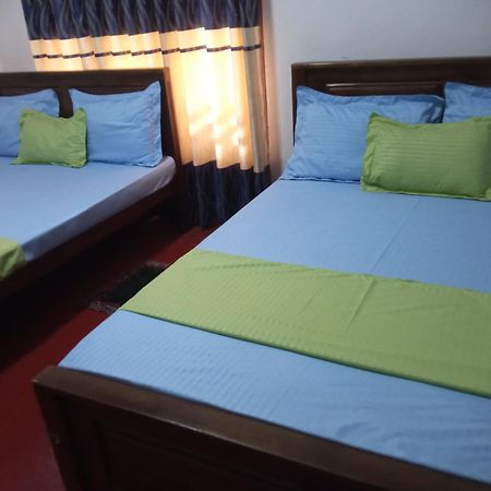 Impress Holiday Home Anuradhapura Room photo