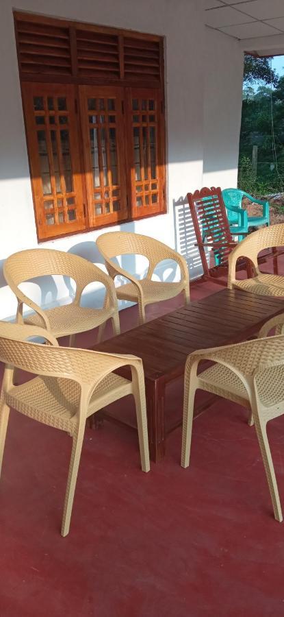 Impress Holiday Home Anuradhapura Exterior photo