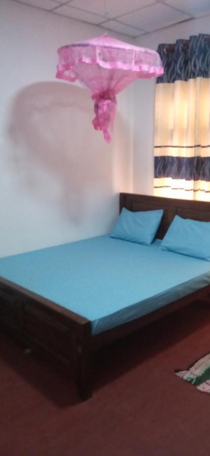 Impress Holiday Home Anuradhapura Exterior photo