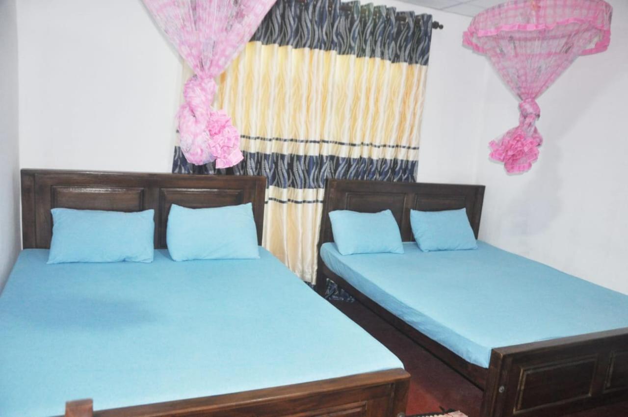 Impress Holiday Home Anuradhapura Exterior photo
