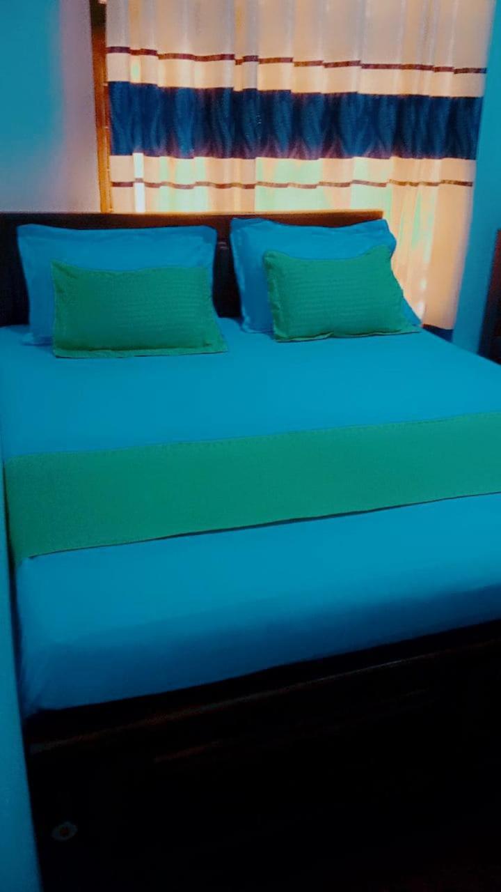 Impress Holiday Home Anuradhapura Exterior photo