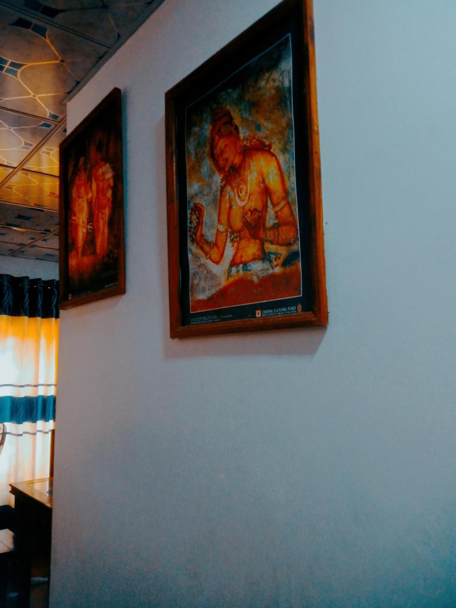 Impress Holiday Home Anuradhapura Room photo